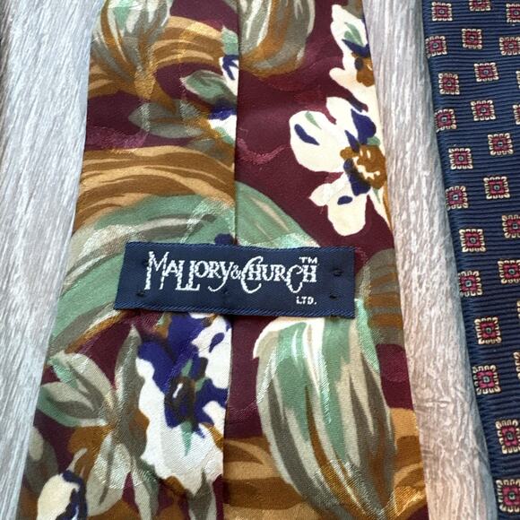 Lot of 4 Vintage Silk Ties Bill Blass Hathaway Mallory Church Van Heusen - Picture 5 of 7